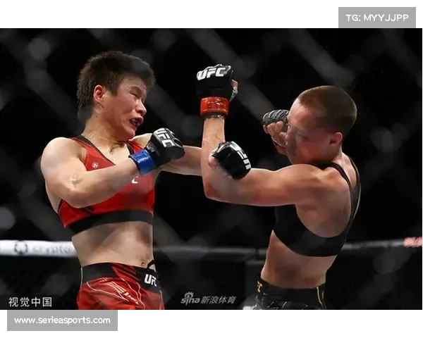 舍甫琴科臂展优势明显,张伟丽贴身战术受阻